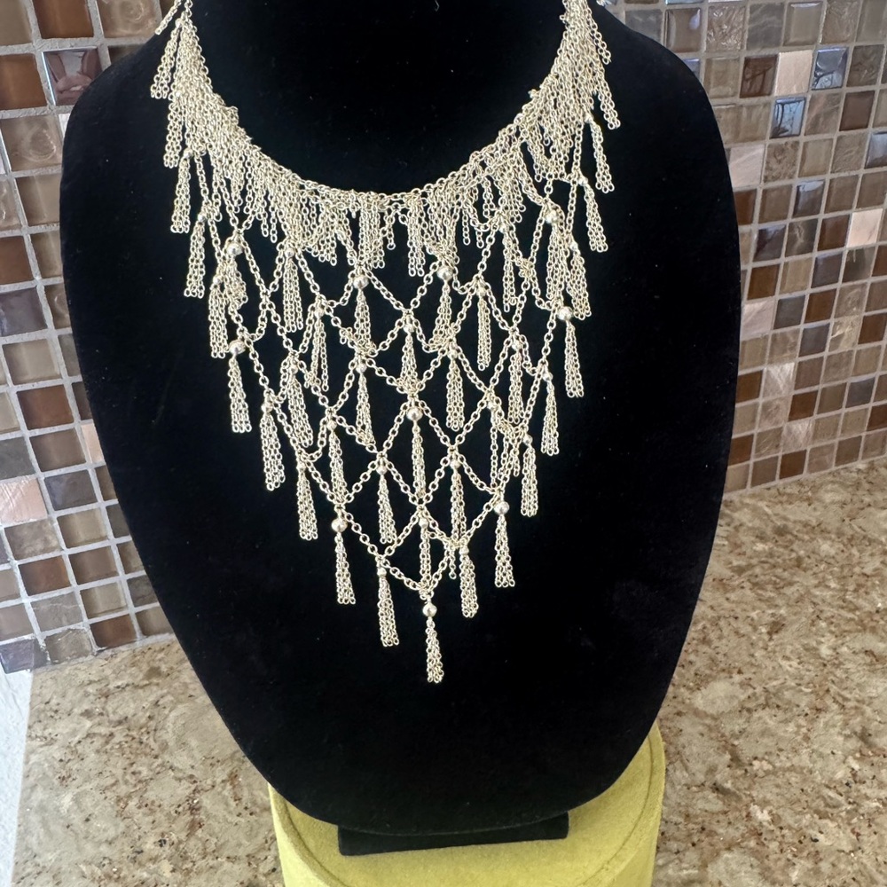 Kendra Scott New without tags Elegant Gold Chain Fringe Necklace